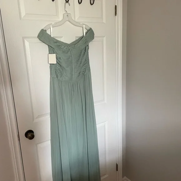 BNWT David’s Bridal Dress Sz 10 Sage - Picture 3 of 6